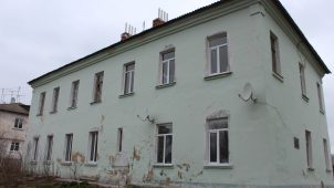 Дом, где жил и работал в марте-мае 1934 года известный писатель А.П. Гайдар, а в 1935 году – советский писатель Ф.И. Панферов