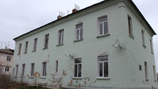 Дом, где жил и работал в марте-мае 1934 года известный писатель А.П. Гайдар, а в 1935 году – советский писатель Ф.И. Панферов
